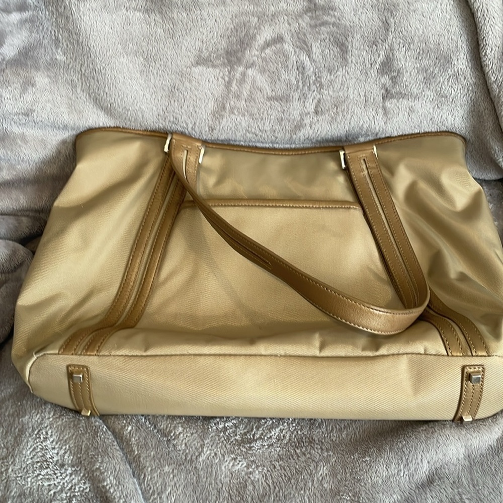 Tumi Tan Shoulder Bag Hand Bag - Picture 5 of 5